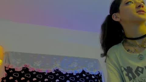 Snapshot of bonniecute_ chatting on 05-06-26, 11:54 online show from 05-06-26, 11:54