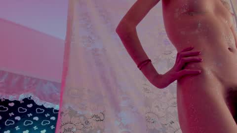 Snapshot of bonniecute_ chatting on 05-16-26, 12:18 online show from 05-16-26, 12:18