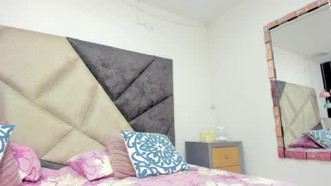 Snapshot of bonniecute_ chatting on 05-17-26, 11:34 online show from 05-17-26, 11:34