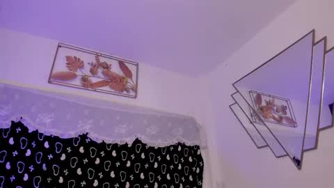 Snapshot of bonniecute_ chatting on 05-19-26, 01:56 online show from 05-19-26, 01:56