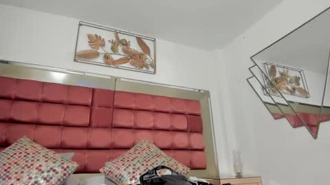 Snapshot of bonniecute_ chatting on 05-22-26, 11:54 online show from 05-22-26, 11:54
