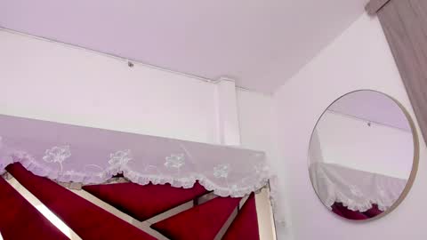 Snapshot of bonniecute_ chatting on 05-31-26, 12:08 online show from 05-31-26, 12:08