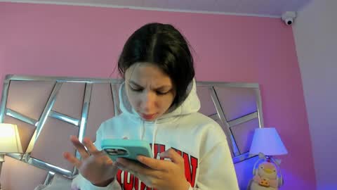 Bonnie  online show from 01-06-25, 12:24