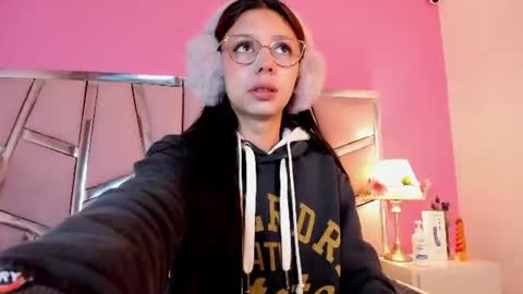 Bonnie  online show from 06-25-26, 11:26