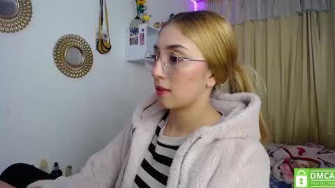 Snapshot of bonny_clyde_xx_ chatting on 02-13-25, 06:09 Soffy Brooks Independent model online show from 02-13-25, 06:09
