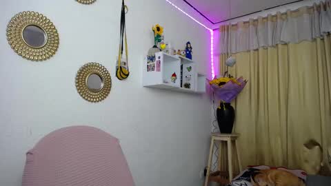 Snapshot of bonny_clyde_xx_ chatting on 03-08-25, 03:17 Soffy Brooks Independent model online show from 03-08-25, 03:17
