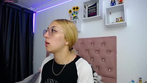 Snapshot of bonny_clyde_xx_ chatting on 09-27-25, 07:46 Soffy Brooks Independent model online show from 09-27-25, 07:46