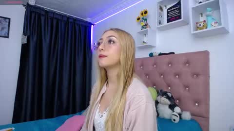 Soffy Brooks Independent model online show from 10-24-25, 03:25