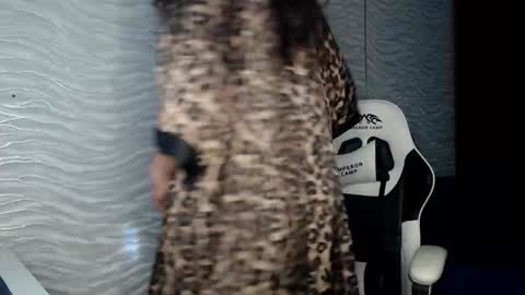 Snapshot of bonny_klyde95 chatting on 09-23-25, 11:57 bonny_klyde95 online show from 09-23-25, 11:57