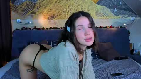 Snapshot of bonny_millie chatting on 09-18-25, 06:37 bonny_millie online show from 09-18-25, 06:37