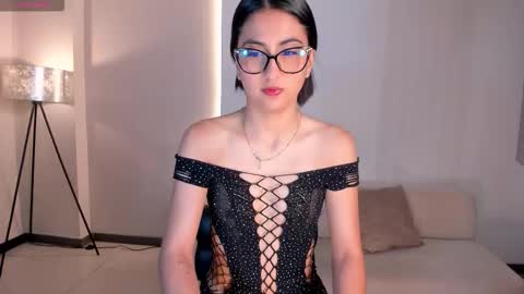 Snapshot of bonnyrosex chatting on 09-20-25, 07:15 Bonny online show from 09-20-25, 07:15