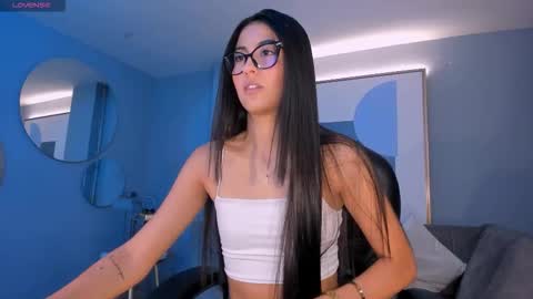 Snapshot of bonnyrosex chatting on 12-14-25, 06:01 Bonny online show from 12-14-25, 06:01