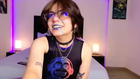 Snapshot of bonnyvel chatting on 07-15-26, 07:52 BonnyVel online show from 07-15-26, 07:52