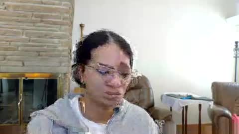 Queen Bon Vivantt online show from 12-05-25, 03:30