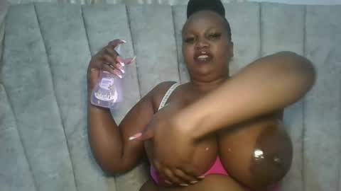 Snapshot of boobberry01 chatting on 06-09-26, 01:28 Berry online show from 06-09-26, 01:28