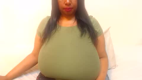 Snapshot of boobyqueen24 chatting on 05-27-26, 04:20 boobyqueen online show from 05-27-26, 04:20