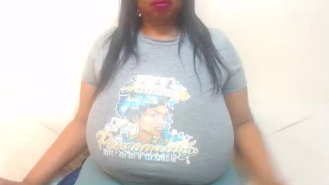 Snapshot of boobyqueen24 chatting on 05-31-26, 06:20 boobyqueen online show from 05-31-26, 06:20