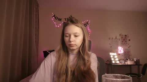 Snapshot of booozekirs_ chatting on 11-26-25, 03:40 Milena online show from 11-26-25, 03:40