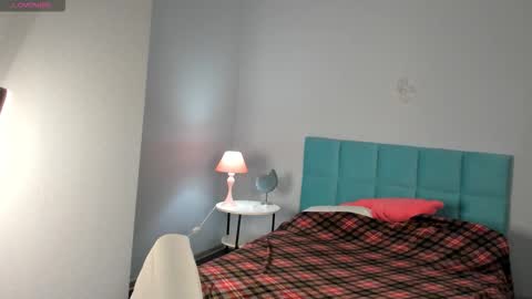 Snapshot of booozekirs_ chatting on 11-28-25, 03:09 Milena online show from 11-28-25, 03:09