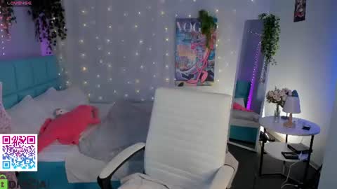 Milena online show from 06-24-26, 02:54