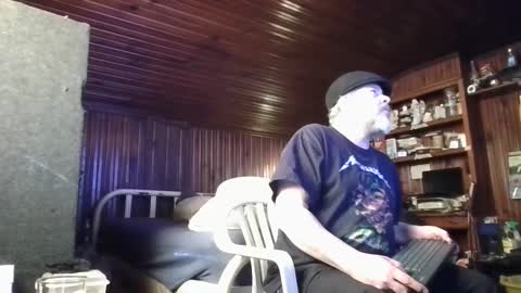 Snapshot of booshy chatting on 01-08-25, 04:33 Booshwa online show from 01-08-25, 04:33