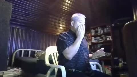 Snapshot of booshy chatting on 10-27-25, 11:14 Booshwa online show from 10-27-25, 11:14