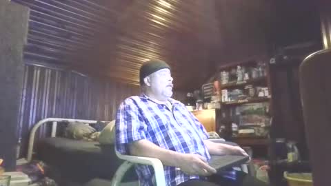 Snapshot of booshy chatting on 11-07-25, 07:41 Booshwa online show from 11-07-25, 07:41