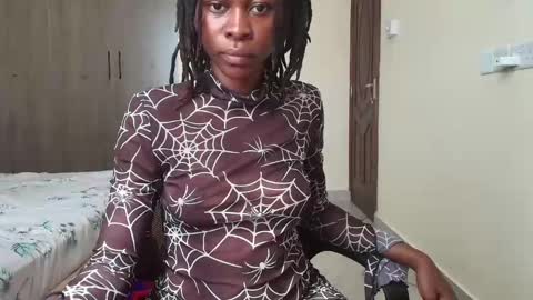 Snapshot of booty_queen001 chatting on 02-17-25, 07:26 Heather online show from 02-17-25, 07:26