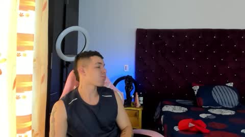 Snapshot of booyhott_ chatting on 11-28-25, 06:54 booyhott_ online show from 11-28-25, 06:54