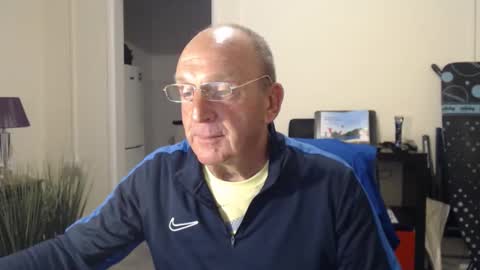 Snapshot of boppy21 chatting on 10-08-25, 08:17 Boppy21 online show from 10-08-25, 08:17