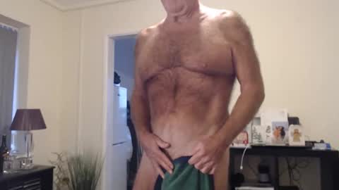 Snapshot of boppy21 chatting on 12-18-25, 02:34 Boppy21 online show from 12-18-25, 02:34