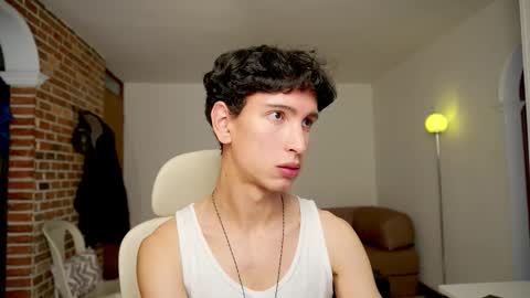 Snapshot of boream_ chatting on 02-09-26, 03:05 Bream online show from 02-09-26, 03:05