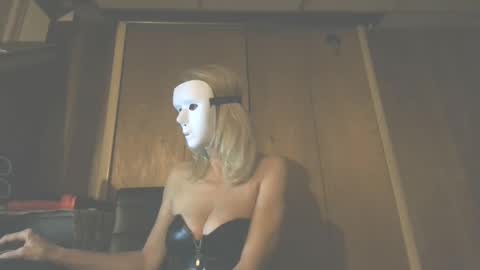 Snapshot of bored_housewife1985 chatting on 12-02-24, 09:35 bored_housewife1985 online show from 12-02-24, 09:35