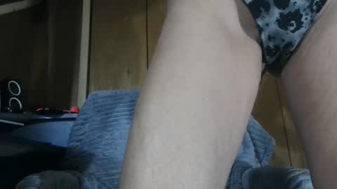 Snapshot of bored_housewife1985 chatting on 03-07-25, 10:45 bored_housewife1985 online show from 03-07-25, 10:45