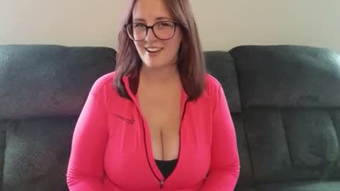Snapshot of boredbustyhousewife chatting on 10-13-25, 03:45 boredbustyhousewife online show from 10-13-25, 03:45