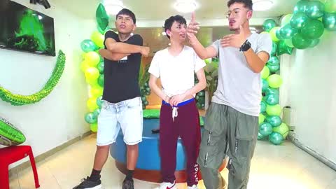 THOMAS AND DAMIAND online show from 03-09-25, 05:11