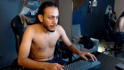 Snapshot of bossdominator1 chatting on 09-12-25, 05:07 Boss online show from 09-12-25, 05:07