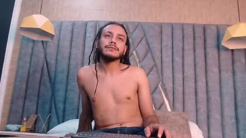 Snapshot of bossdominator1 chatting on 09-15-25, 03:39 Boss online show from 09-15-25, 03:39