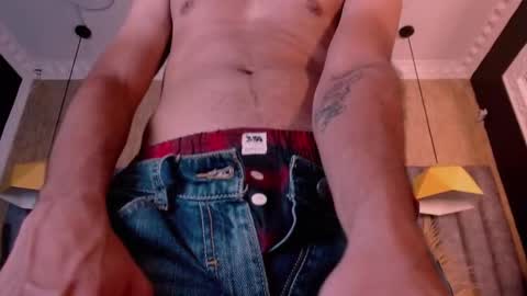 Snapshot of bossdominator1 chatting on 09-25-25, 03:43 Boss online show from 09-25-25, 03:43