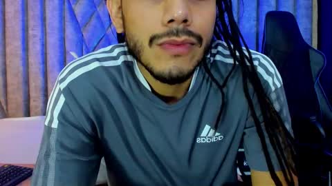 Snapshot of bossdominator1 chatting on 10-22-25, 04:02 Boss online show from 10-22-25, 04:02