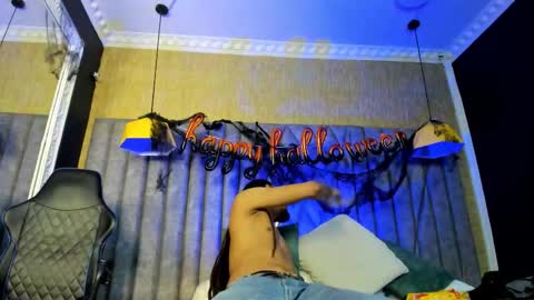 Snapshot of bossdominator1 chatting on 10-26-25, 03:23 Boss online show from 10-26-25, 03:23