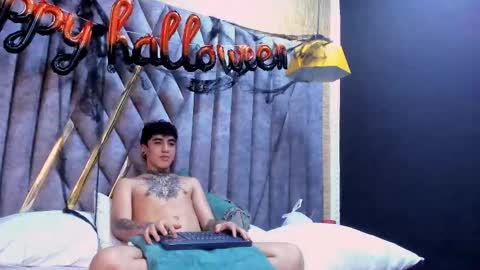 Snapshot of bossdominator1 chatting on 10-30-25, 06:30 Boss online show from 10-30-25, 06:30