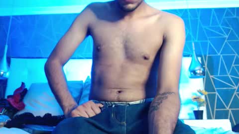 Snapshot of bossdominator1 chatting on 12-04-25, 04:33 Boss online show from 12-04-25, 04:33