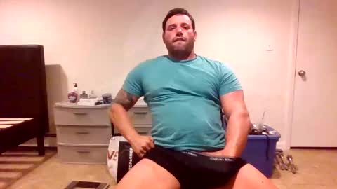 Snapshot of bosslife505050 chatting on 11-04-25, 08:35 The Italian Boss online show from 11-04-25, 08:35