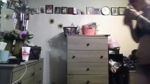 Snapshot of bossmilf007 chatting on 12-23-25, 11:08 bossmilf007 online show from 12-23-25, 11:08