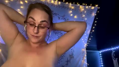 Snapshot of bossmomma chatting on 12-04-24, 03:26 BossMom online show from 12-04-24, 03:26