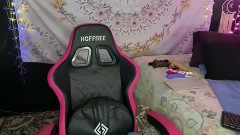 Snapshot of bossmomma chatting on 01-06-26, 09:07 BossMom online show from 01-06-26, 09:07