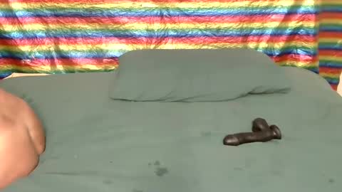 bottomdaddyforyou925375 online show from 01-03-25, 11:55