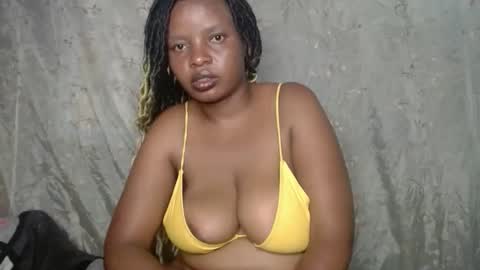 Snapshot of botty_halo chatting on 12-15-25, 12:53 miah online show from 12-15-25, 12:53