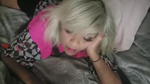 Snapshot of bouncybronze chatting on 09-27-25, 07:30 bouncybronze online show from 09-27-25, 07:30